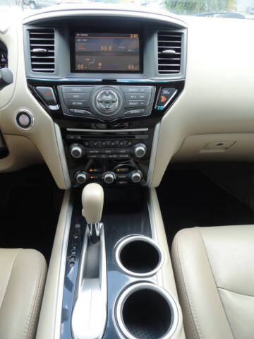 2014 Nissan Pathfinder SV