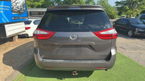 2015 Toyota Sienna
