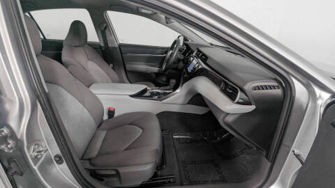 2020 Toyota Camry Hybrid LE