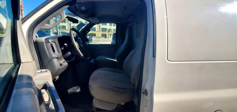 2017 Chevrolet Express 2500