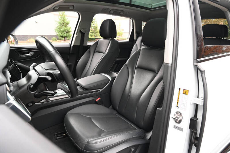 2020 Audi Q7 quattro Premium Plus 55 TFSI