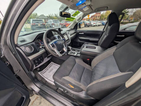 2015 Toyota Tundra SR5