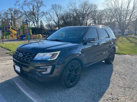 2017 Ford Explorer for sale at Triangle Auto Sales in Elgin IL