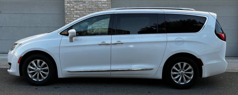 2018 Chrysler Pacifica Touring L Plus