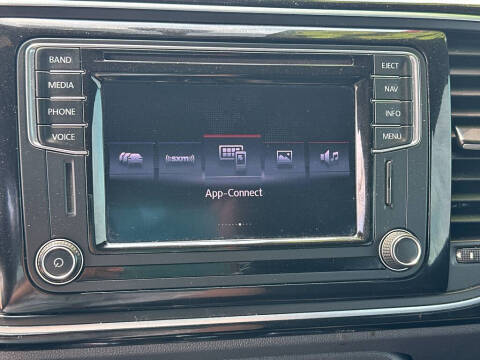 2016 Volkswagen Beetle 1.8T SE