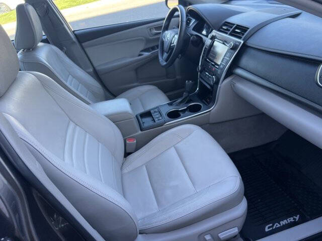 2017 Toyota Camry Hybrid