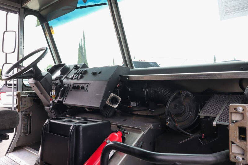 2021 Freightliner MT45 Chassis