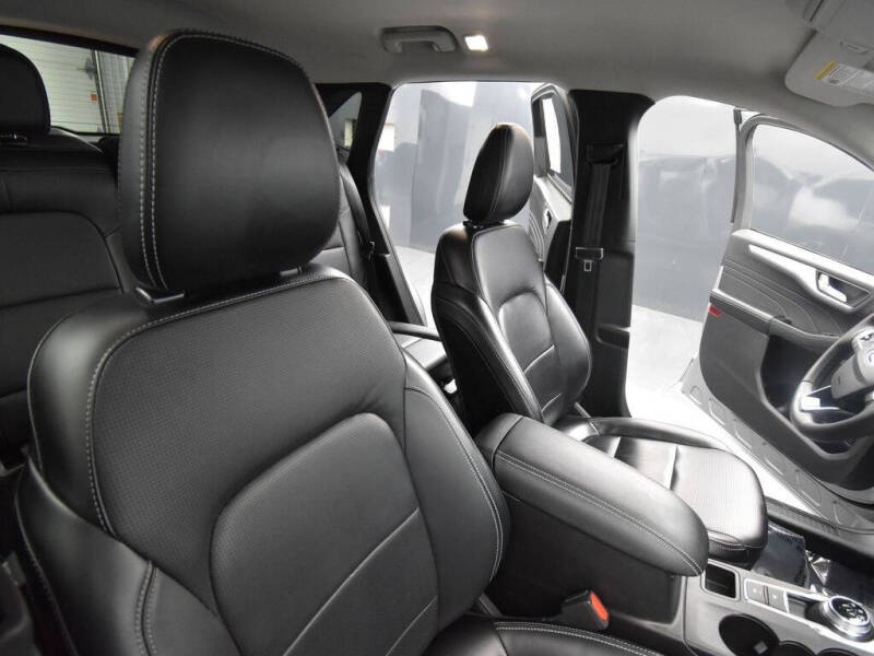 2024 Ford Escape Platinum