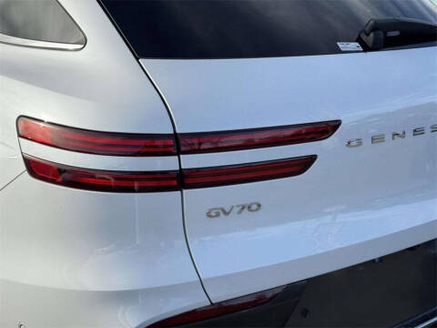 2026 Genesis GV70 2.5T Advanced
