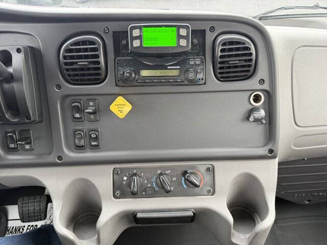 2023 Freightliner M2 106