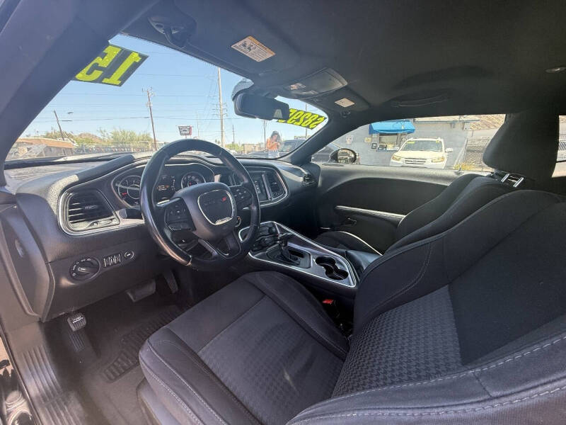 2015 Dodge Challenger SXT