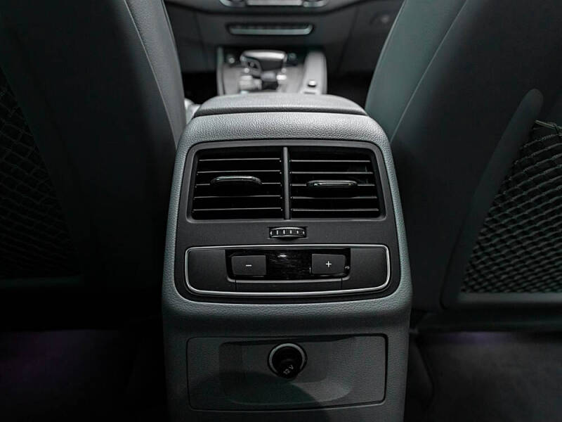 2018 Audi A4 2.0T quattro Prestige