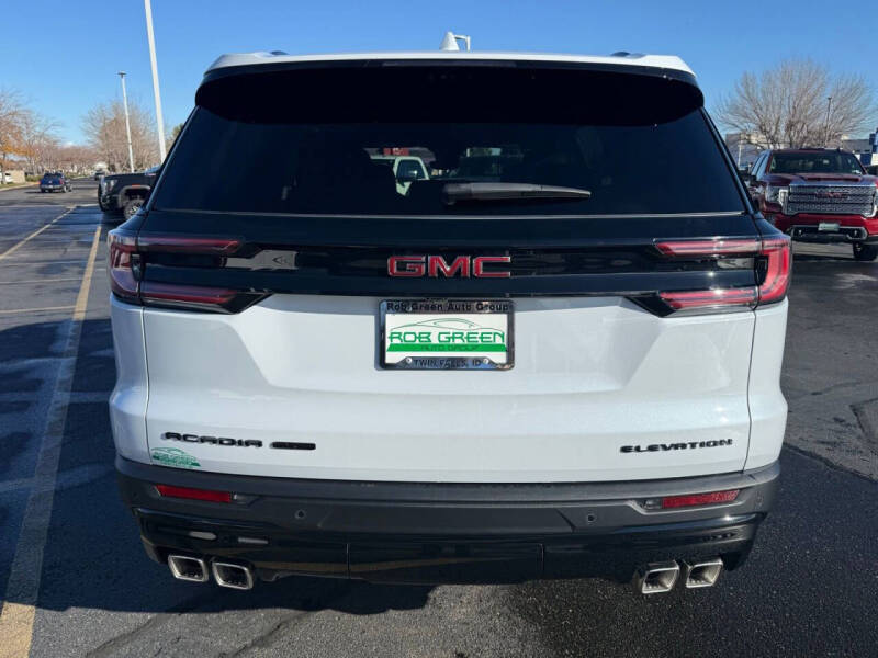 2026 GMC Acadia Elevation