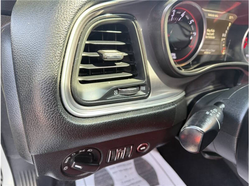 2019 Dodge Challenger SXT