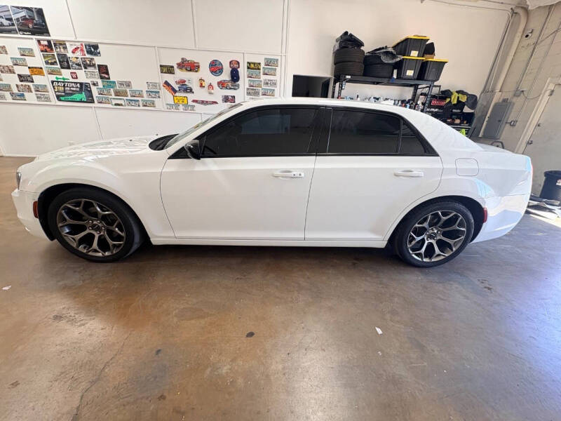 2018 Chrysler 300 Touring