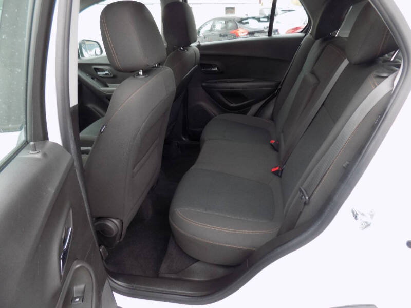 2018 Chevrolet Trax LS's photo