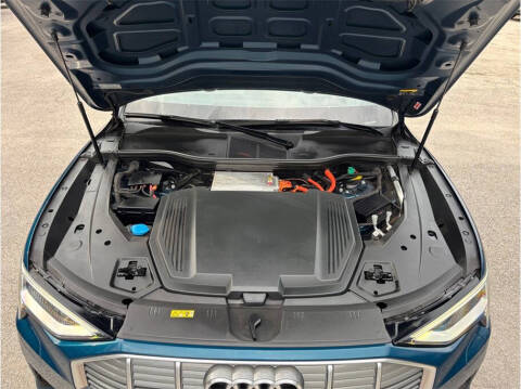 2019 Audi e-tron quattro Prestige