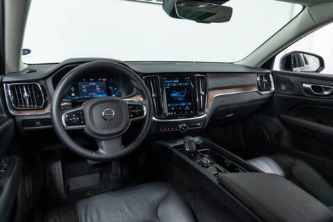 2024 Volvo V60 Cross Country B5 Plus