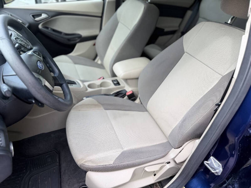 2012 Ford Focus SE
