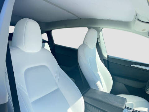 2024 Tesla Model Y Long Range