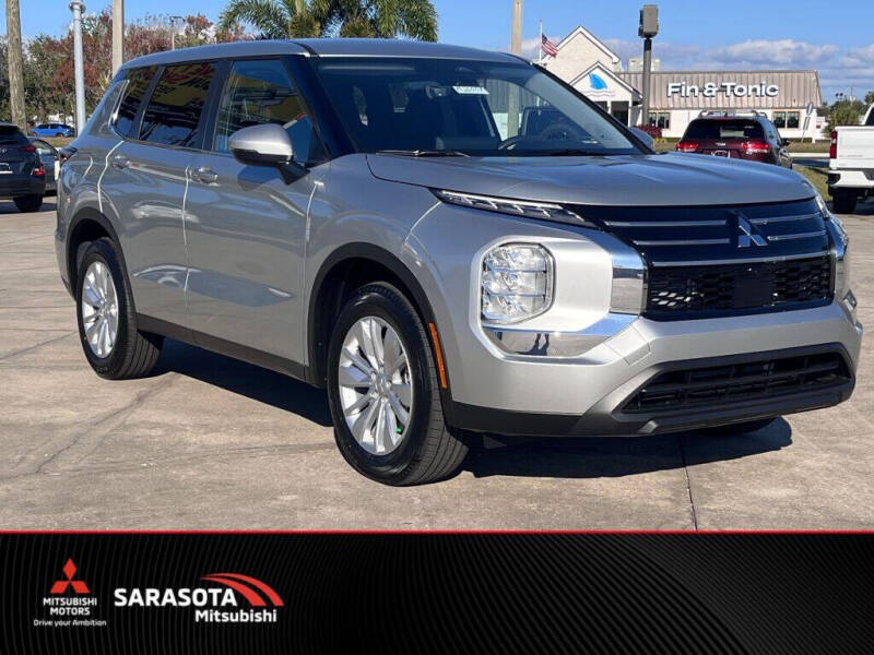 2026 Mitsubishi Outlander ES