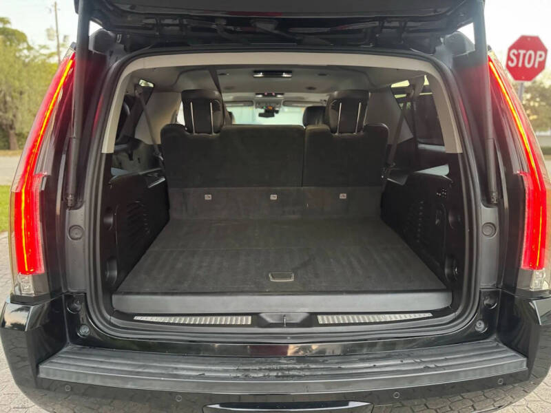 2017 Cadillac Escalade ESV Luxury