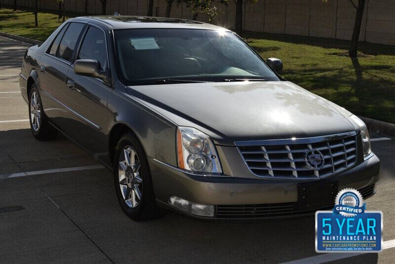 2011 Cadillac DTS Luxury Collection