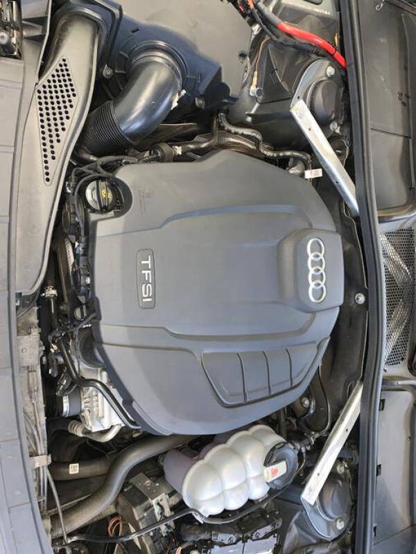 2019 Audi A4 quattro Premium 45 TFSI