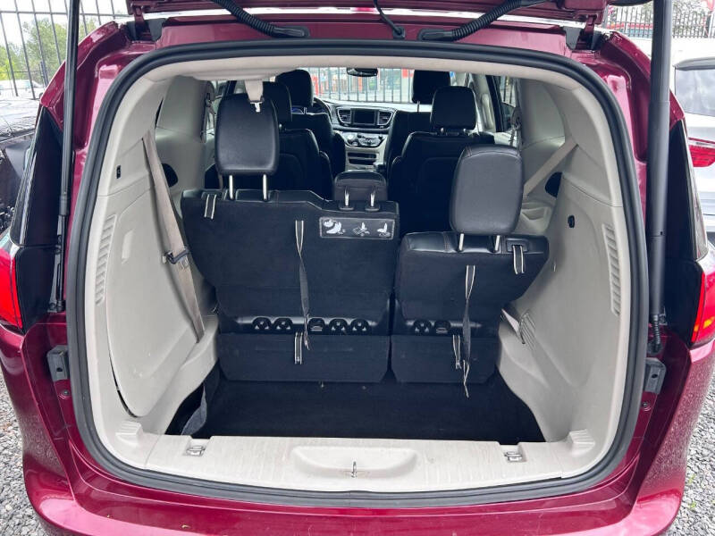 2020 Chrysler Pacifica Touring L