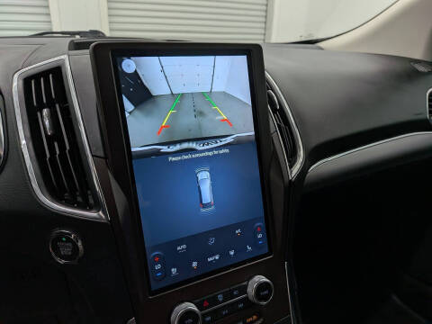 2021 Ford Edge Titanium