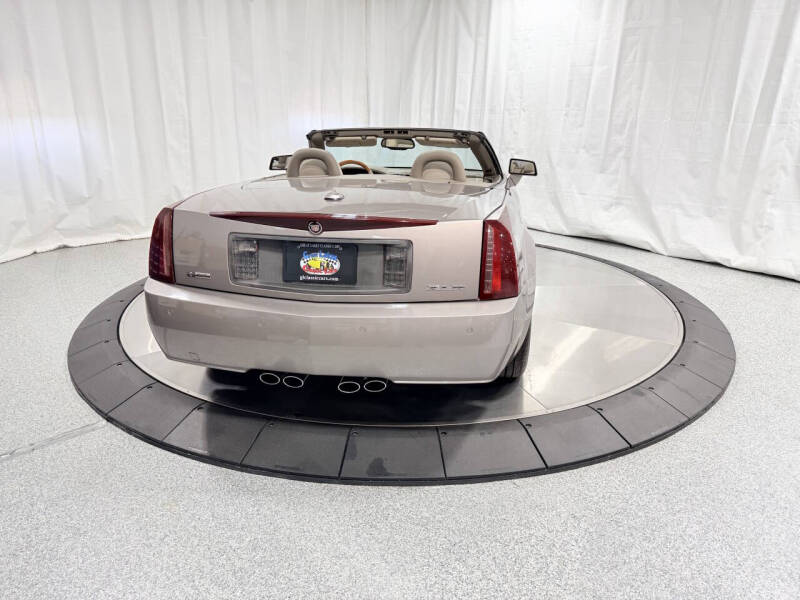2005 Cadillac XLR