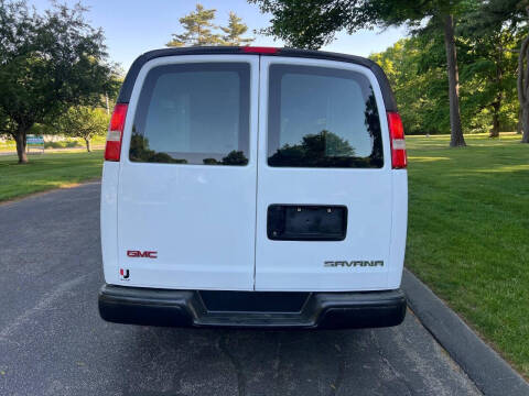 2015 GMC Savana 2500