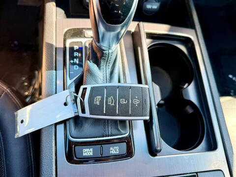 2017 Genesis G80