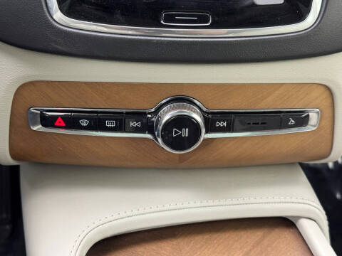 2017 Volvo XC90 T8 eAWD Inscription