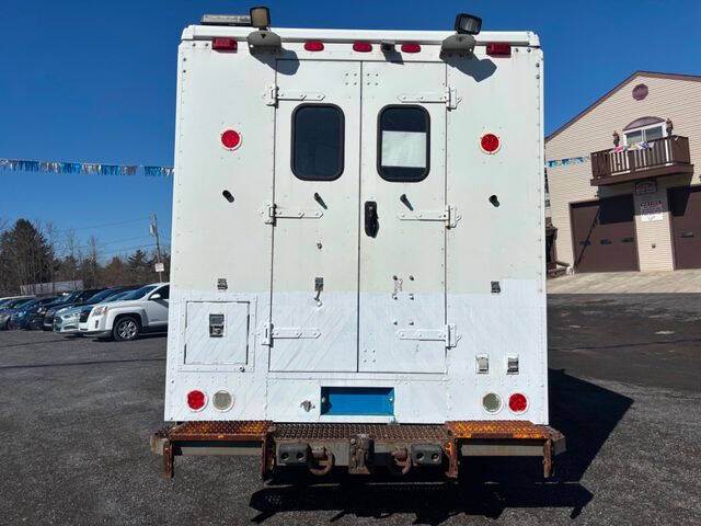 2014 Freightliner MT45 Chassis