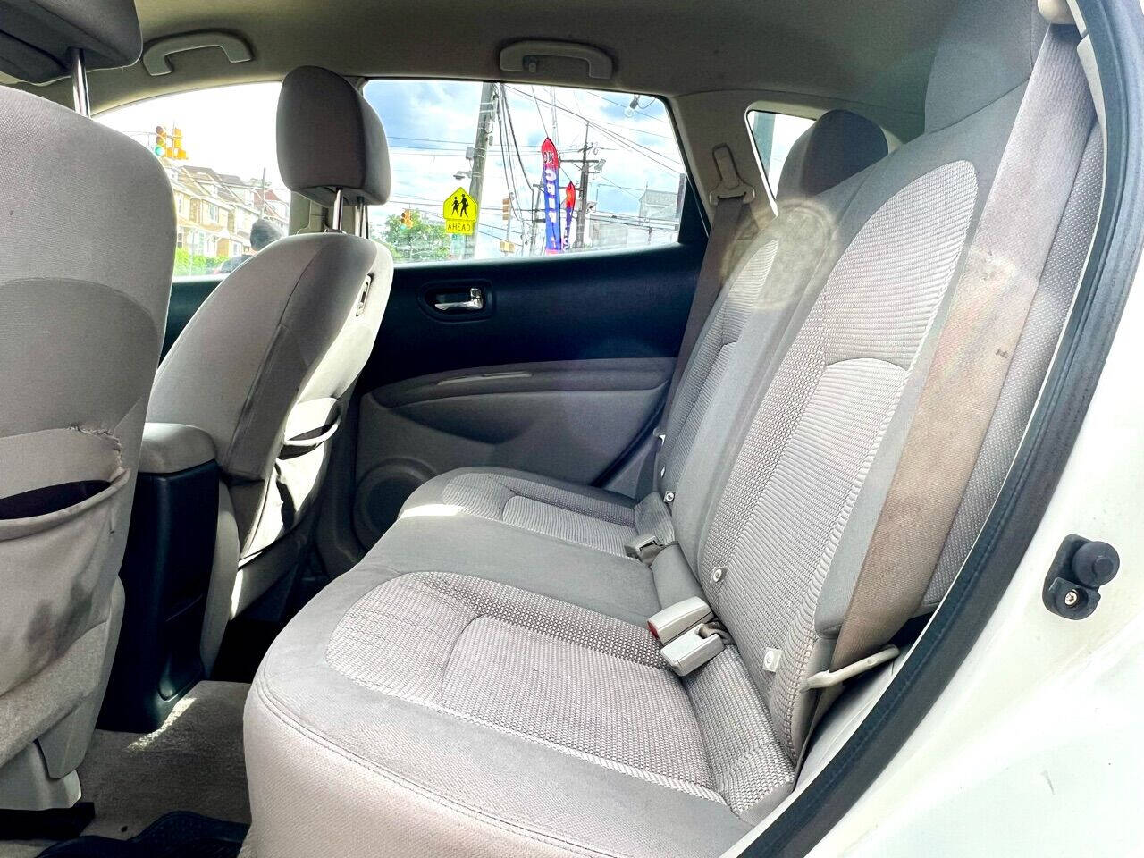 2011 Nissan Rogue SV AWD 4dr Crossover - Off White exterior view 10