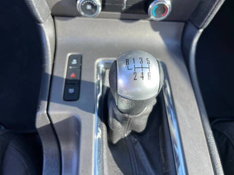 2012 Ford Mustang V6