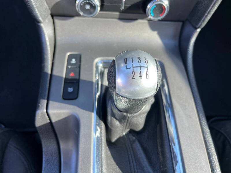 2012 Ford Mustang V6