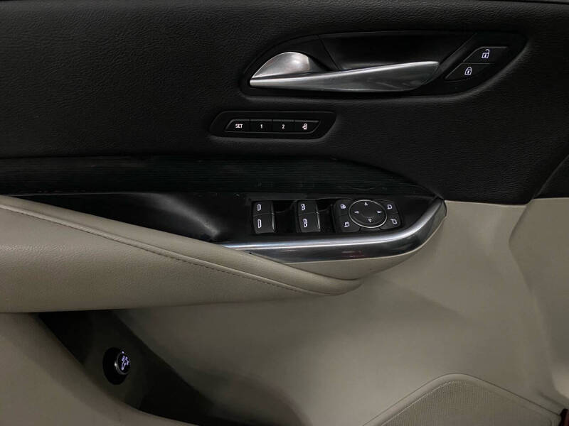 2019 Cadillac XT4 Premium Luxury