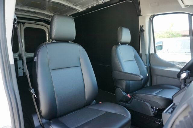 2025 Ford Transit 250