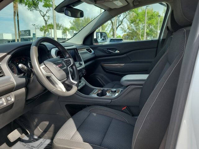 2023 GMC Acadia SLE