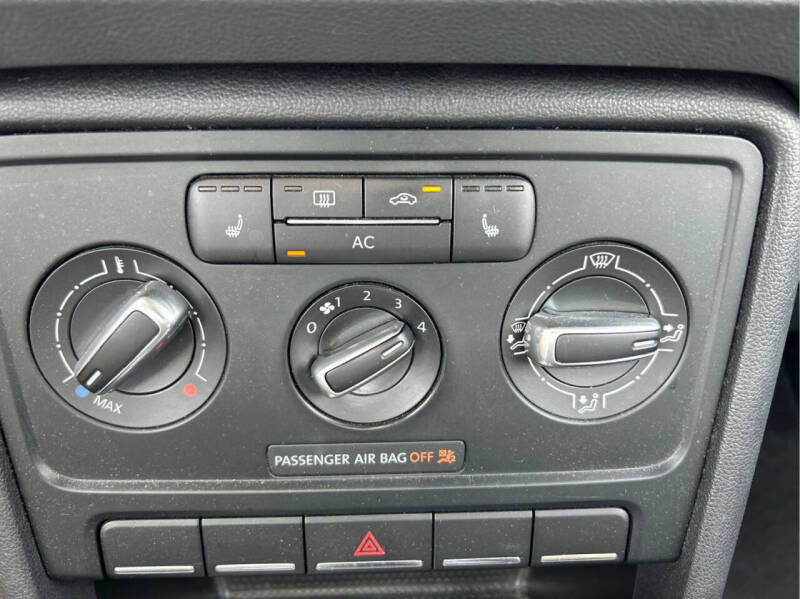 2012 Volkswagen Beetle