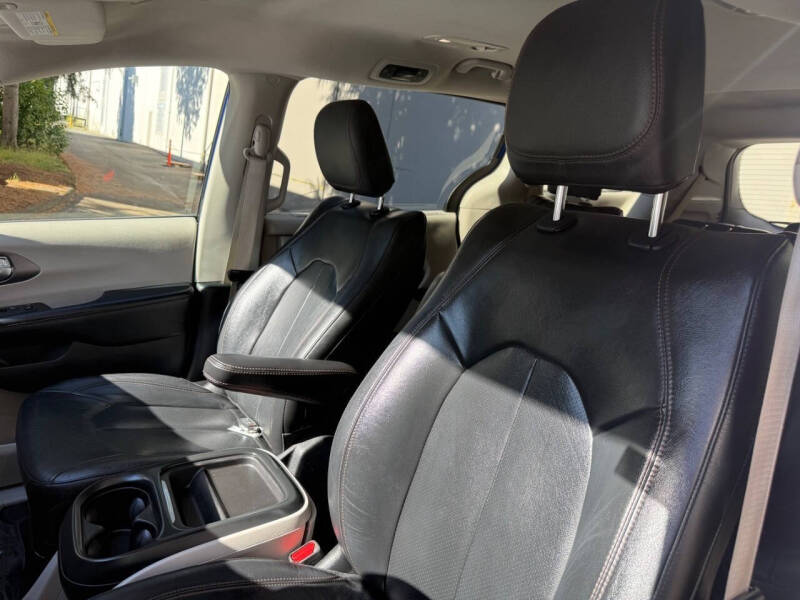 2020 Chrysler Pacifica Touring L