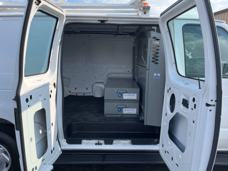 2010 Ford E-Series E-350 SD