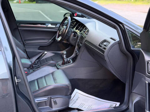 2017 Volkswagen Golf GTI