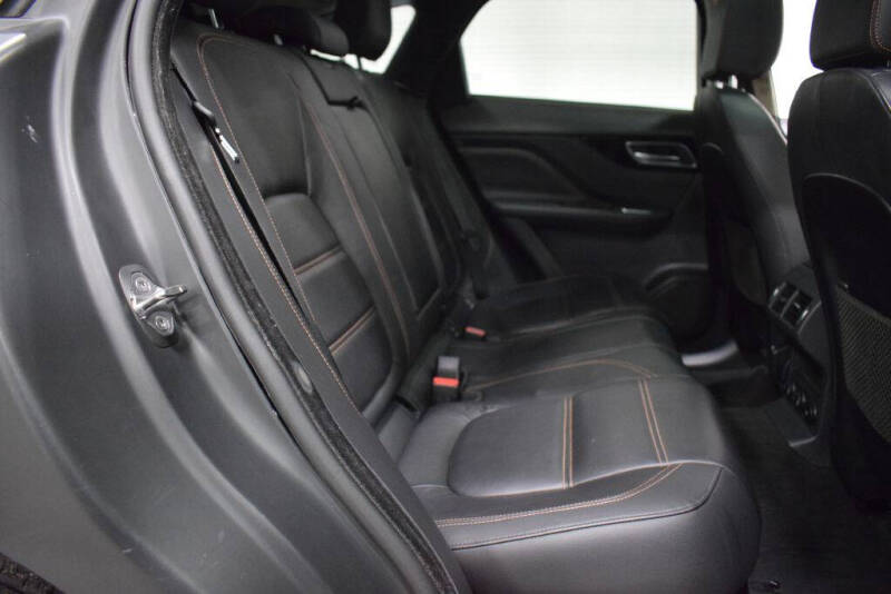 2019 Jaguar F-PACE 30t Prestige