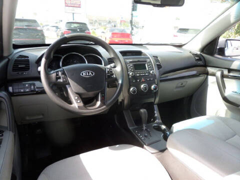 2013 Kia Sorento LX