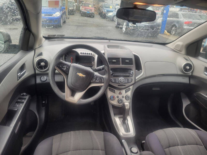 2013 Chevrolet Sonic LT Auto