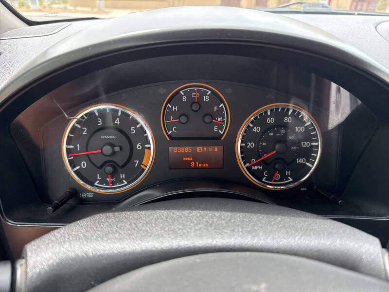 2015 Nissan Titan SV