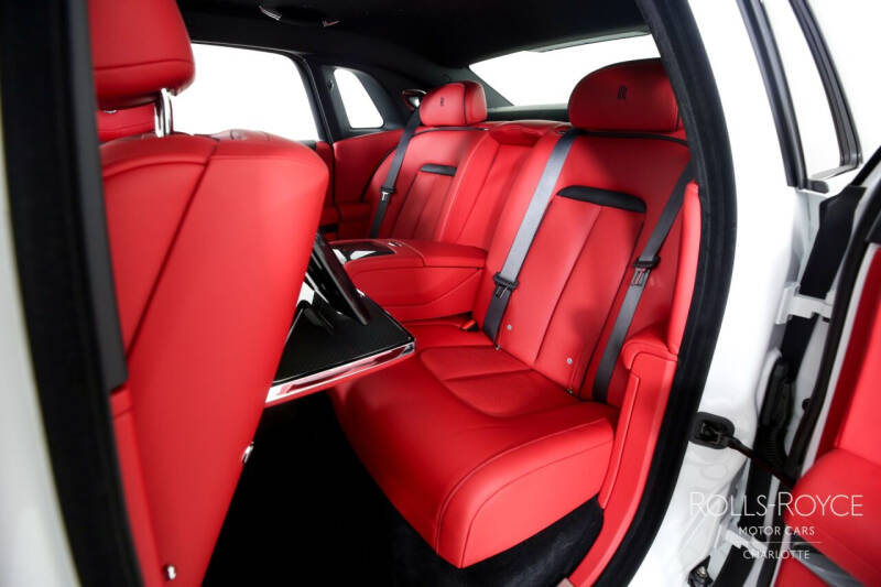 2023 Rolls-Royce Black Badge Ghost